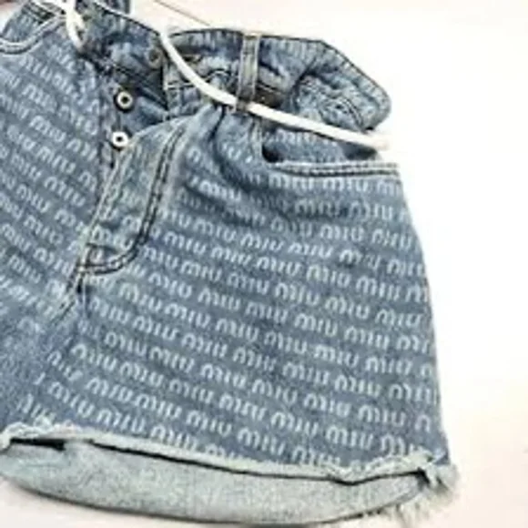 MIU MIU Shorts - Picture 3 of 9